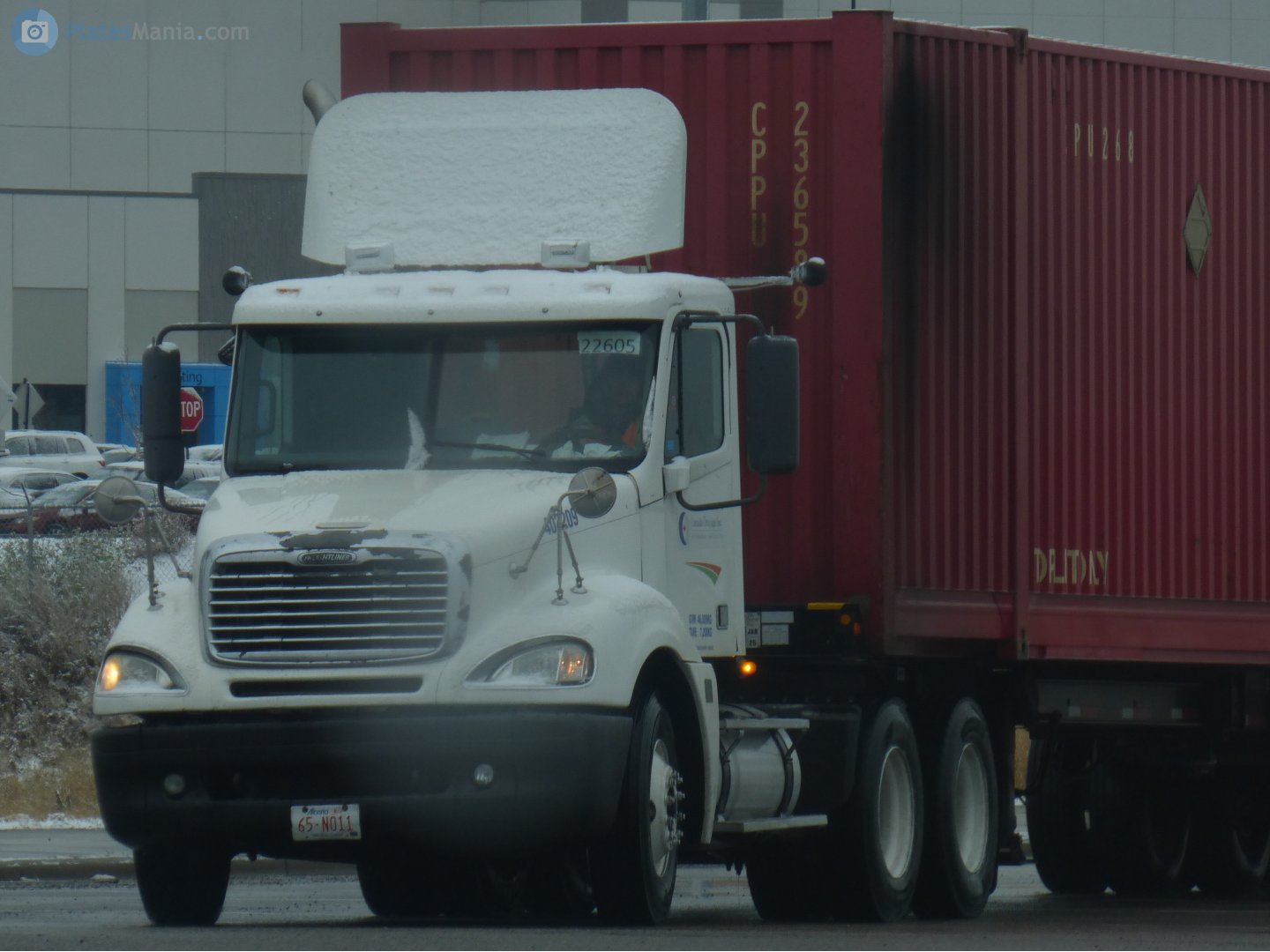 65-N011, Freightliner Columbia 