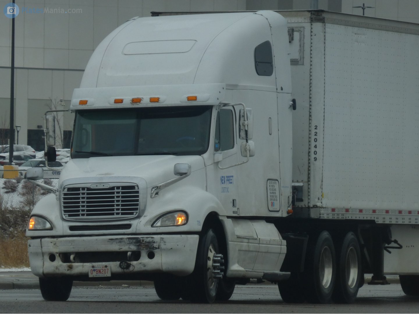 0-BN207, Freightliner Columbia 