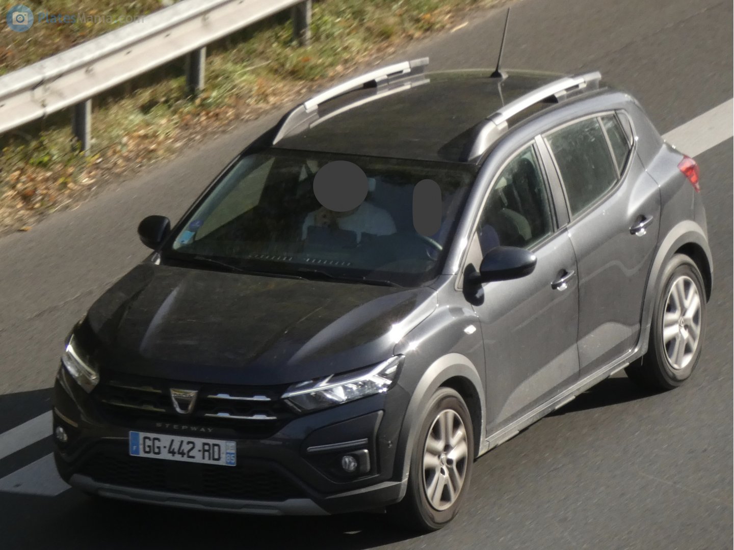 GG-442-RD, Dacia Sandero 3rd gen Stepway (BJI), 2020–