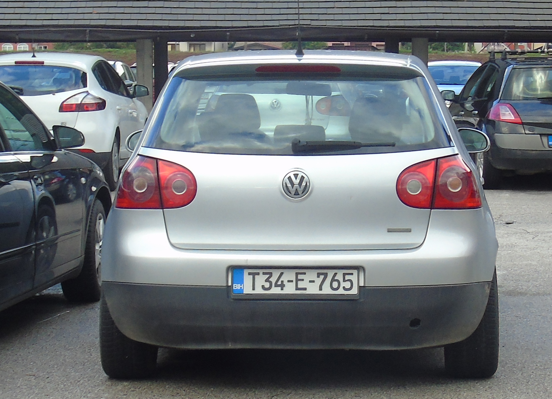 T34-E-765, Volkswagen Golf 5th gen 5-door Hatch (1K1), 2003–2008