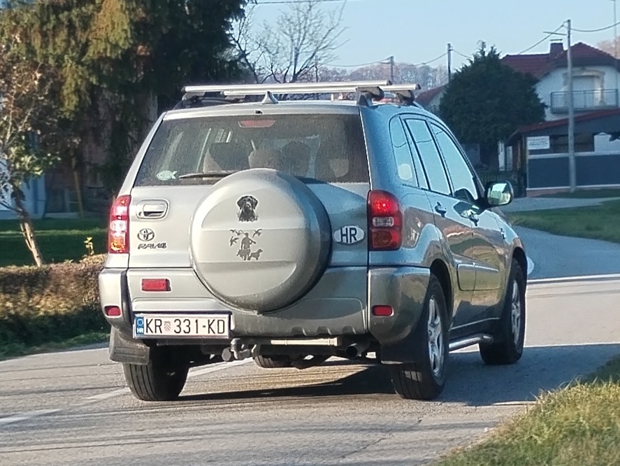 KR 331-KD, Toyota RAV4 2nd gen 5-door SUV (XA20), 2000–2005