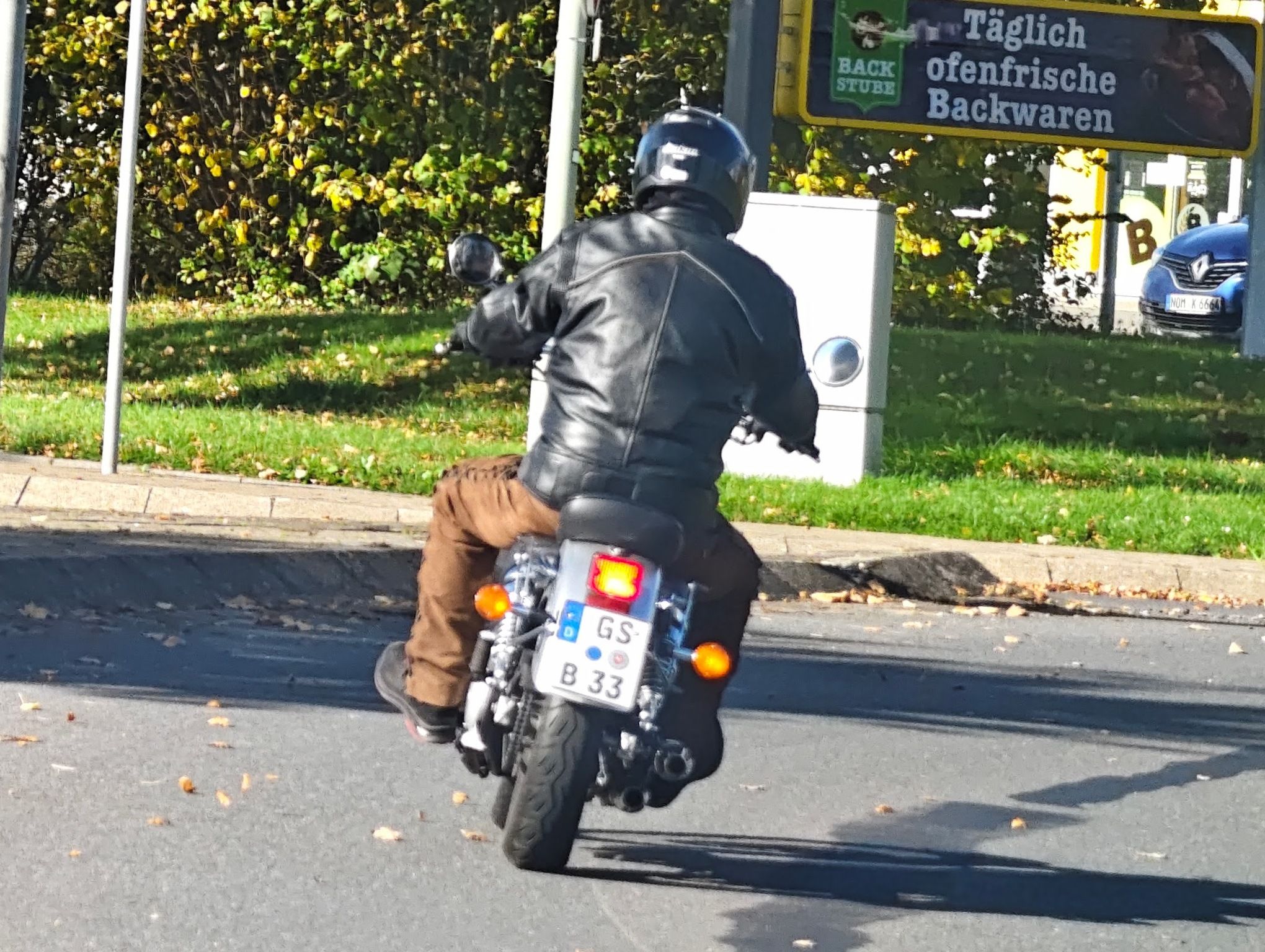 GS B 33, Regular plates 