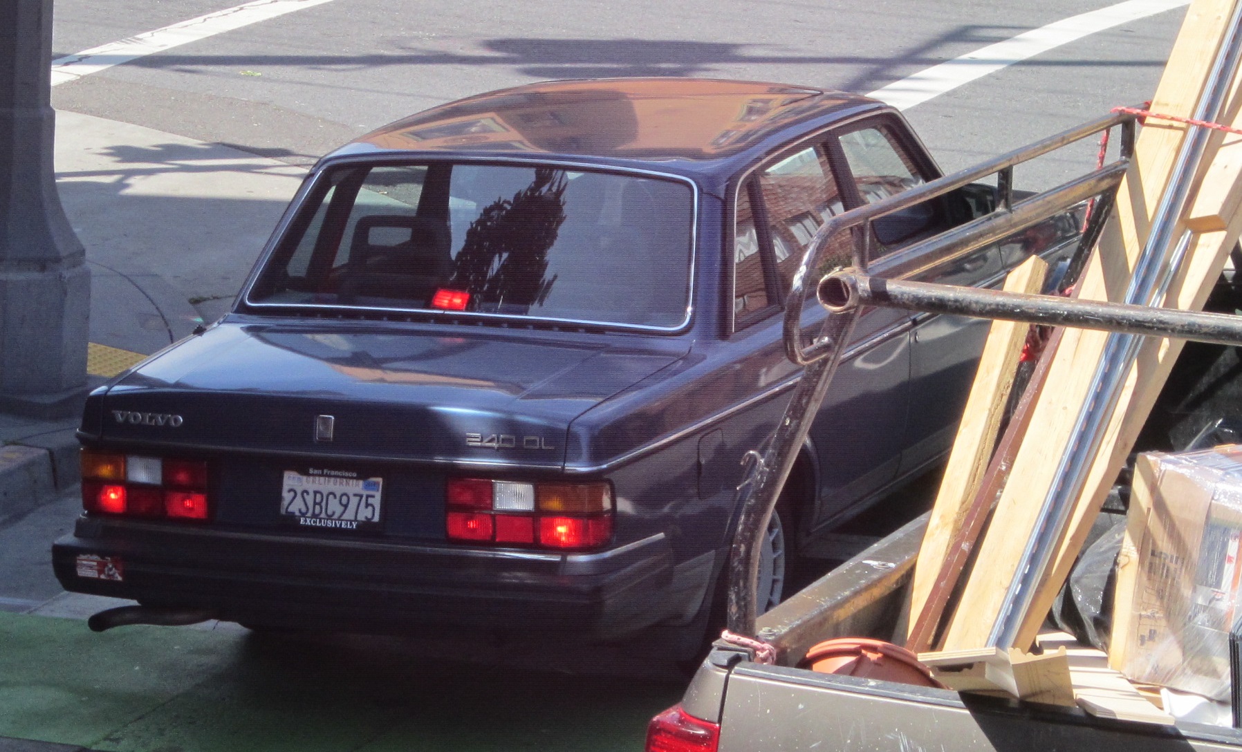 2SBC975, Volvo 240-Series 1st gen 4-door Sedan (244), facelift, 1978–1993