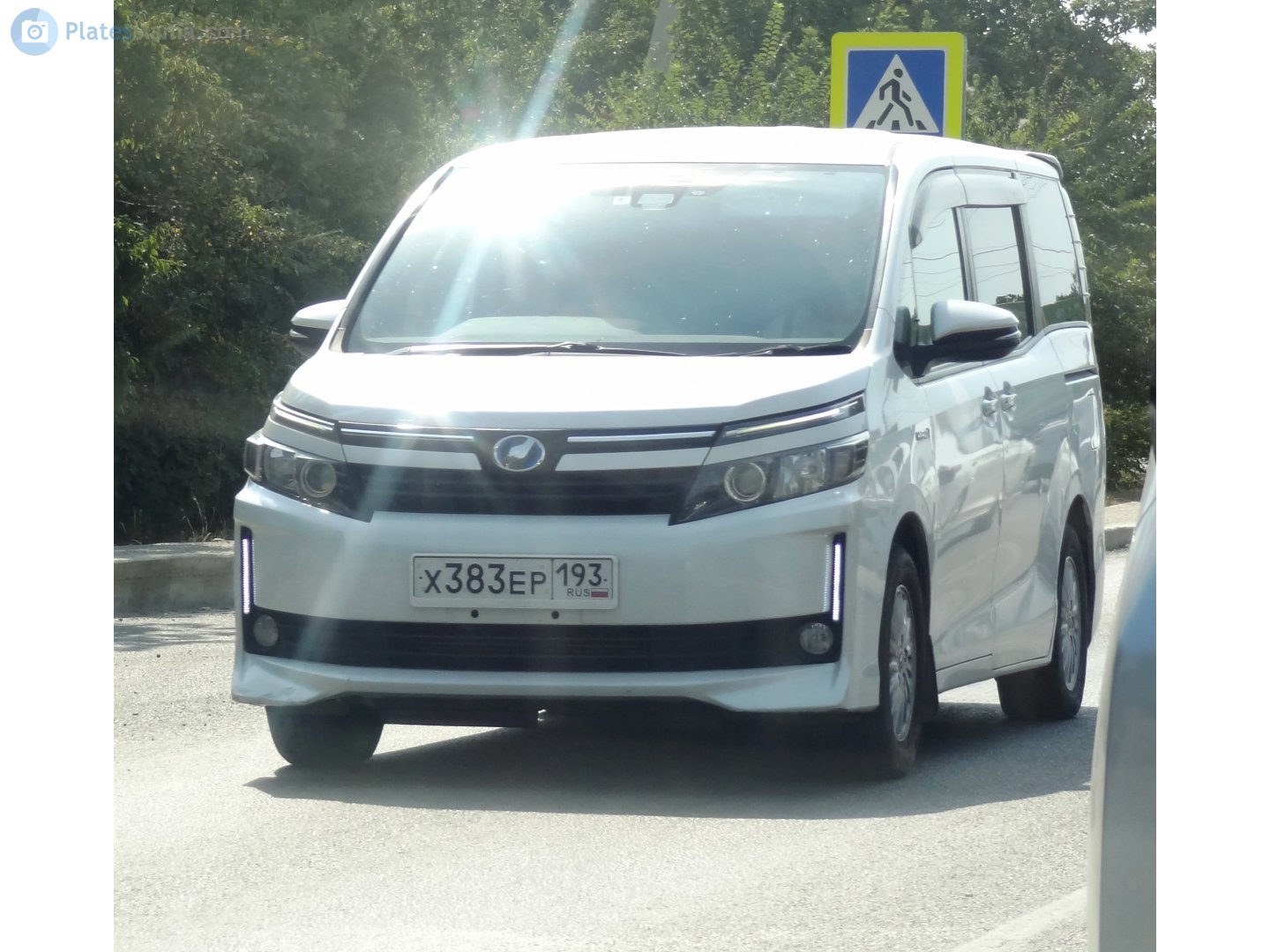 х 383 ер 193, Toyota Voxy 3rd gen (R80), 2014–2021