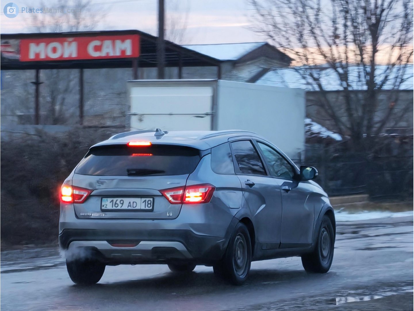 169 AD 18, Lada (VAZ) Vesta 1st gen SW Cross (GFK), 2017–2022