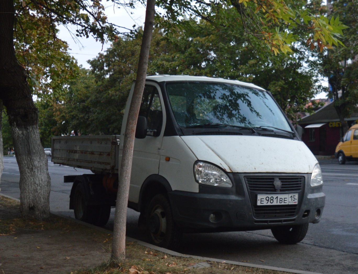 е 981 ве 15, GAZ 3302 ГАЗель 