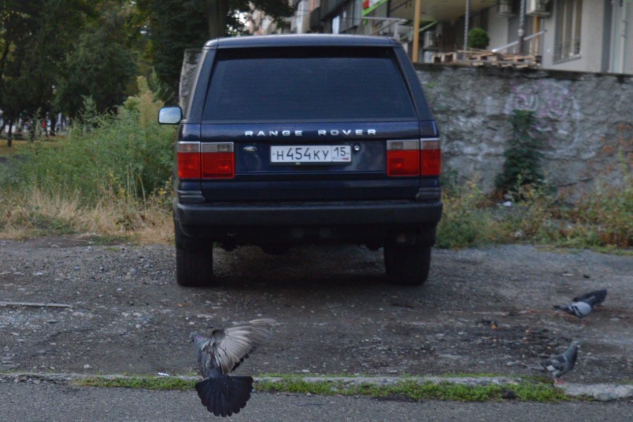 н 454 ку 15, Land Rover Range Rover 