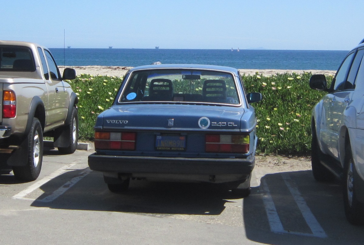 1NRM890, Volvo 240-Series 1st gen 4-door Sedan (244), facelift, 1978–1993