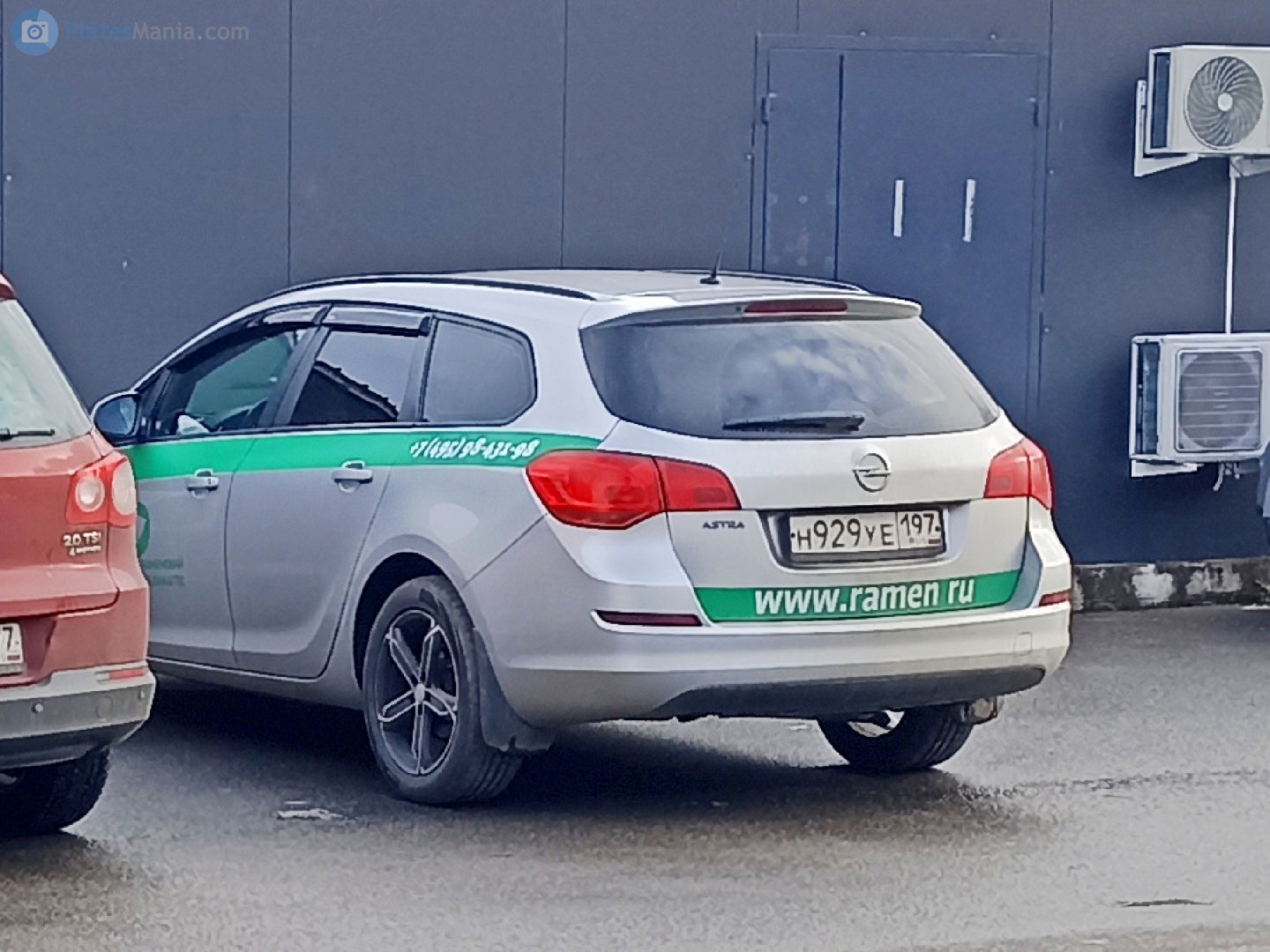 н 929 уе 197, Opel Astra 4th gen Sports Tourer (J; P10), 2010–2015