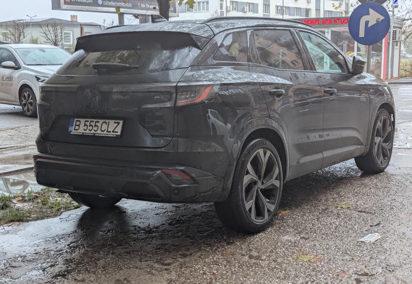 B 555 CLZ, Renault Austral 