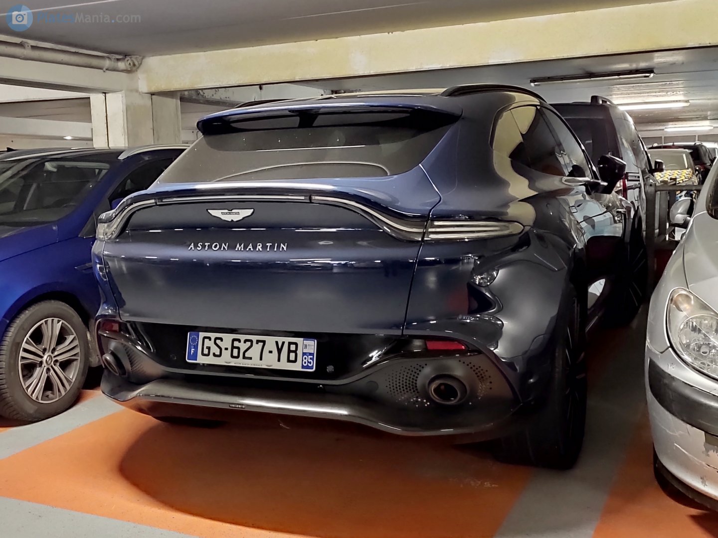 GS-627-YB, Aston Martin DBX 