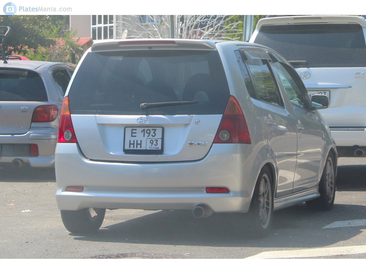 е 193 рн 93, Daihatsu YRV 1st gen (M200), 2000–2005