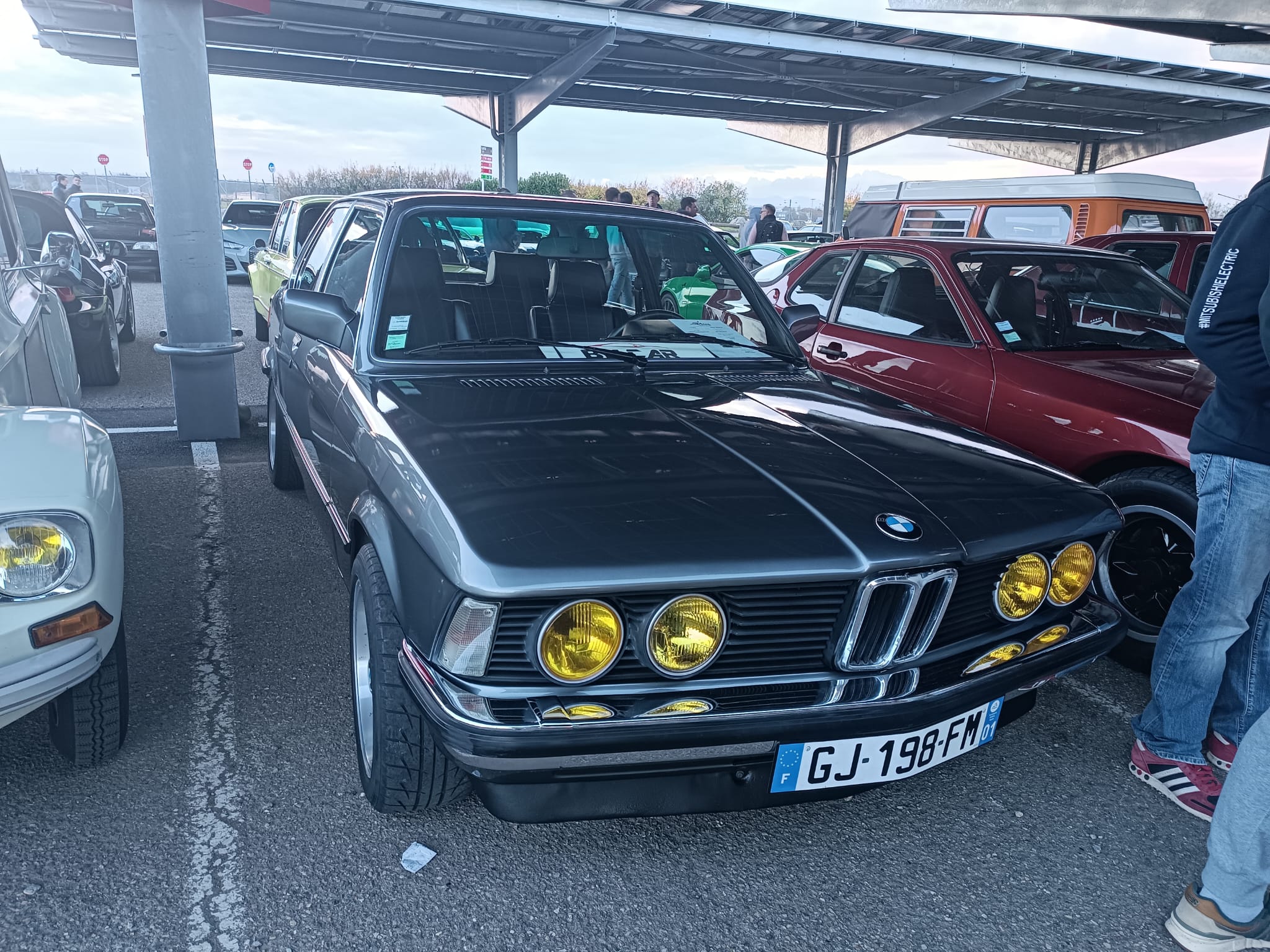 GJ-198-FM, BMW 3 Series 2nd gen Coupé (E30), 1982–1991