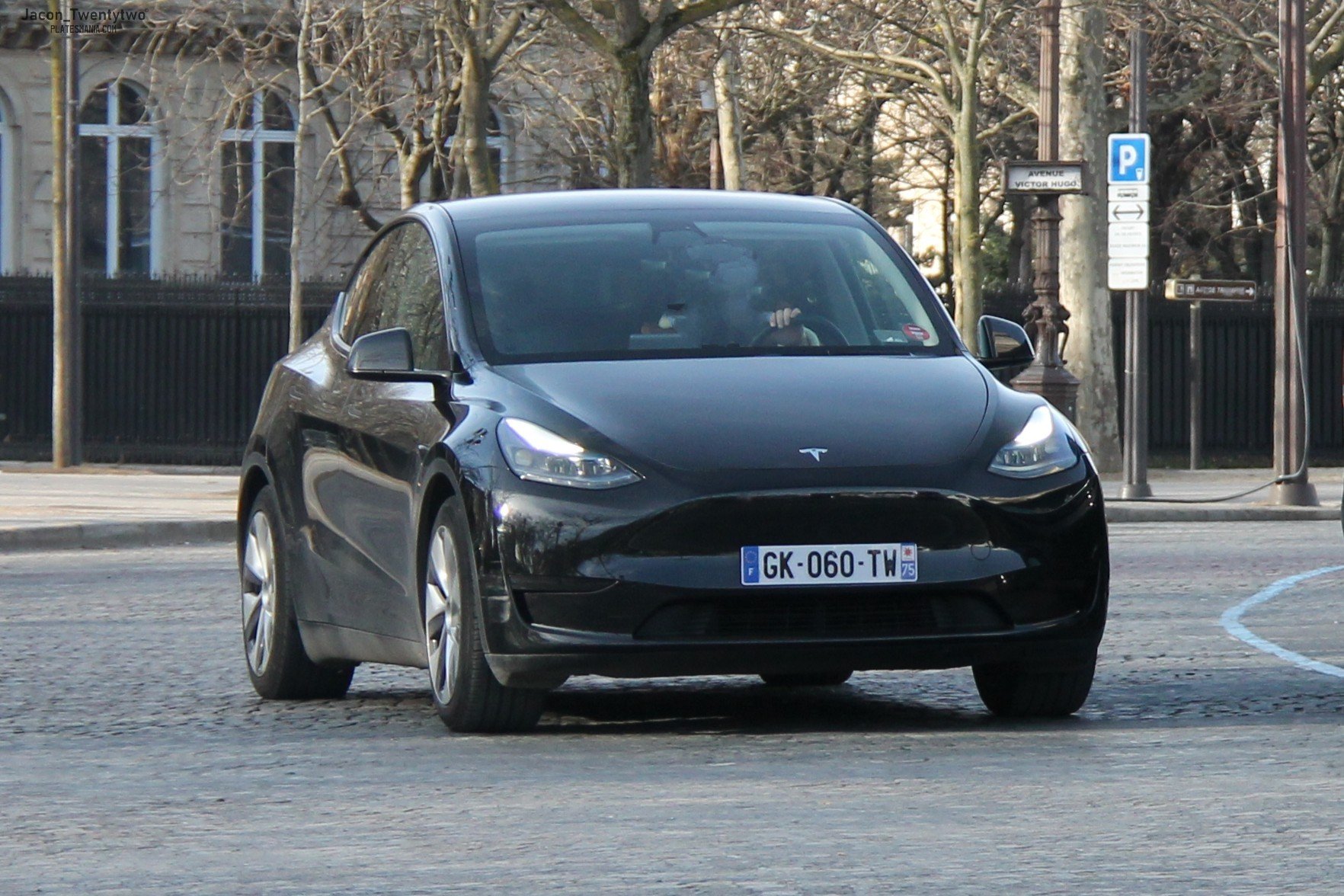 GK-060-TW, Tesla Model Y 