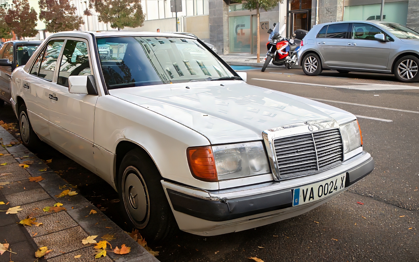 VA 0024 X, Mercedes-Benz E-Klasse 1st gen Sedan (W124), 1984­–1995
