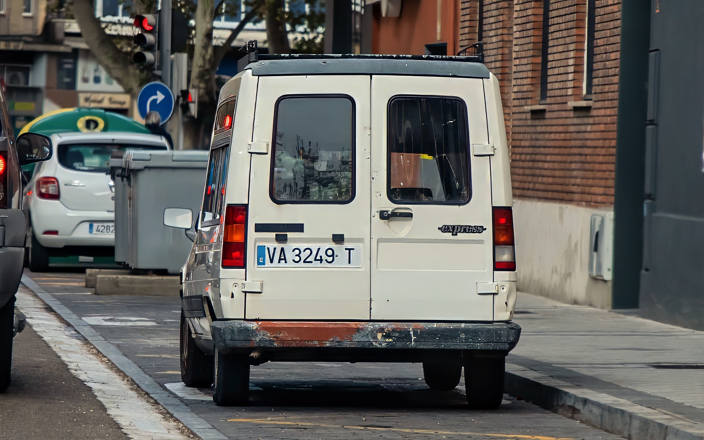 VA 3249 T, Renault Express 1st gen (F40/K40), 1985–2000 (–2002 for LATAM-market)
