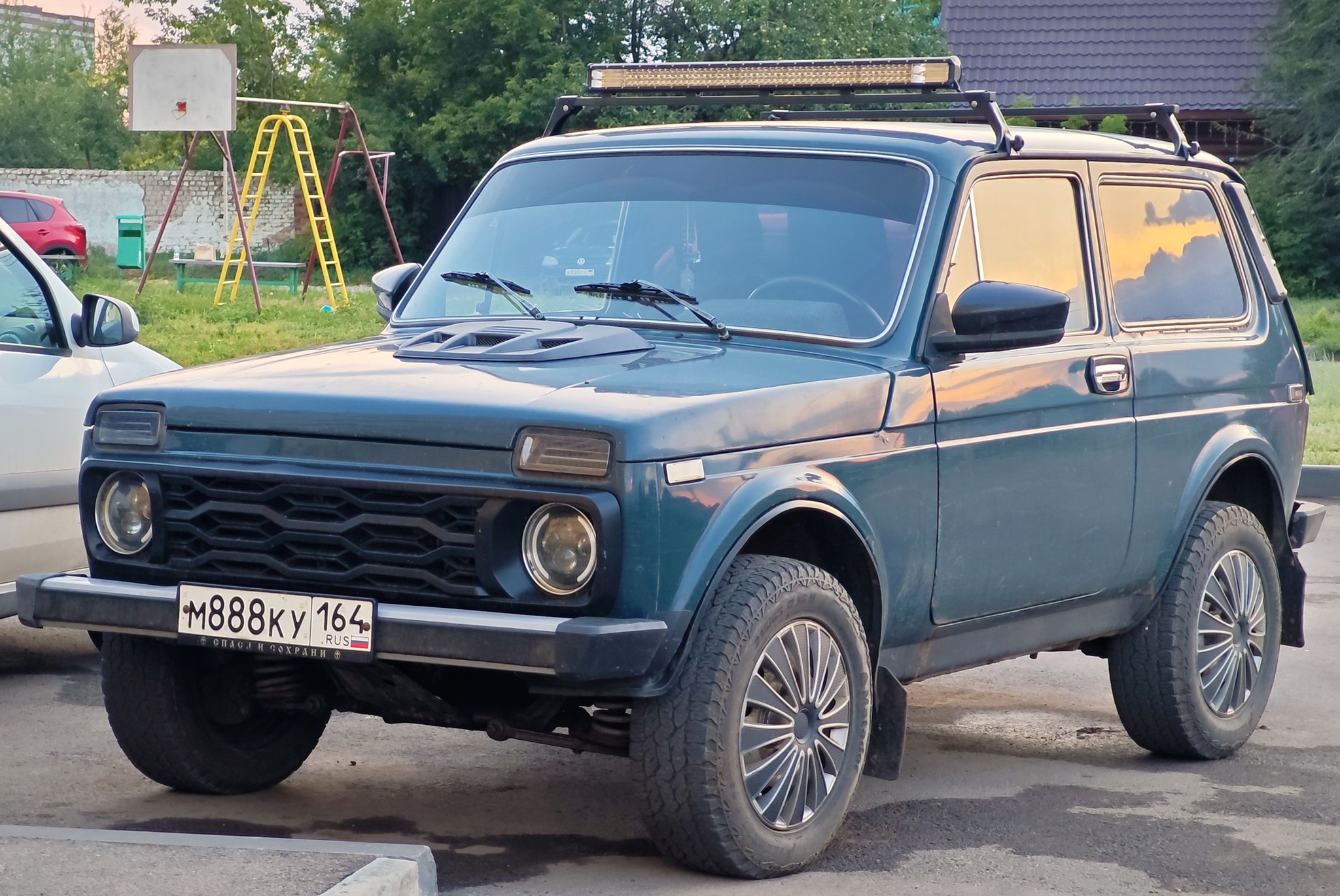 м 888 ку 164, Lada (VAZ) 2121 Нива 