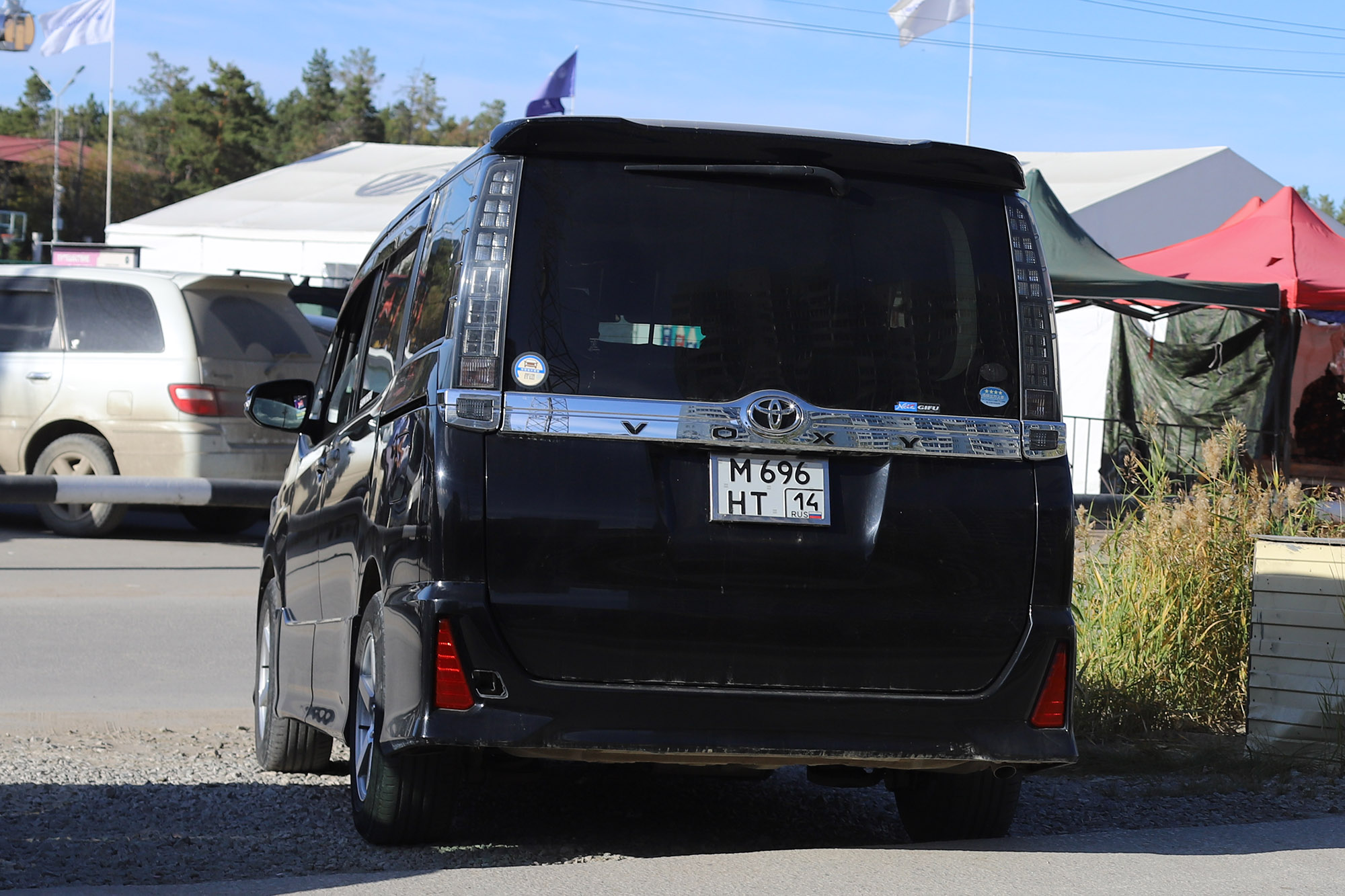 м 696 нт 14, Toyota Voxy 