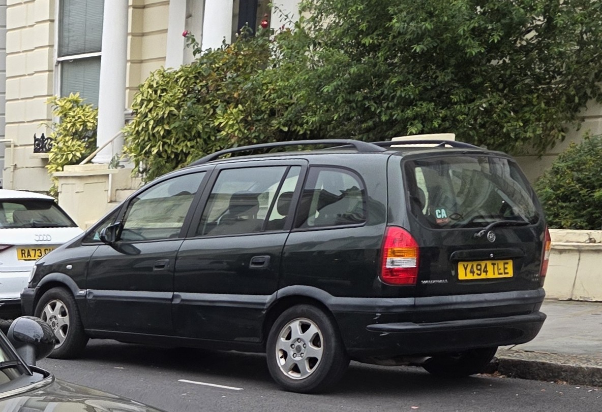 Y494TLE, Vauxhall Zafira 1st gen (A; T98), 1999–2005