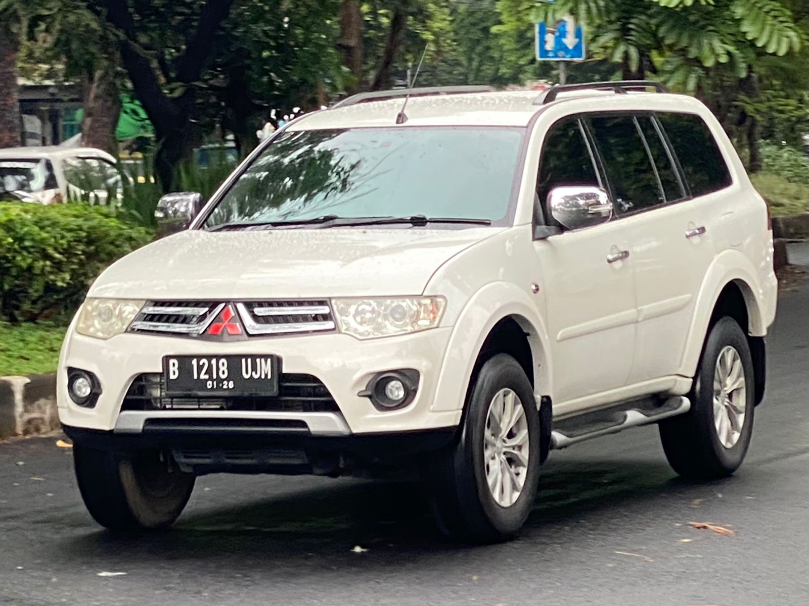 B 1218 UJM, Mitsubishi Pajero Sport 2nd gen (KG/KH/PB), 2008–2016