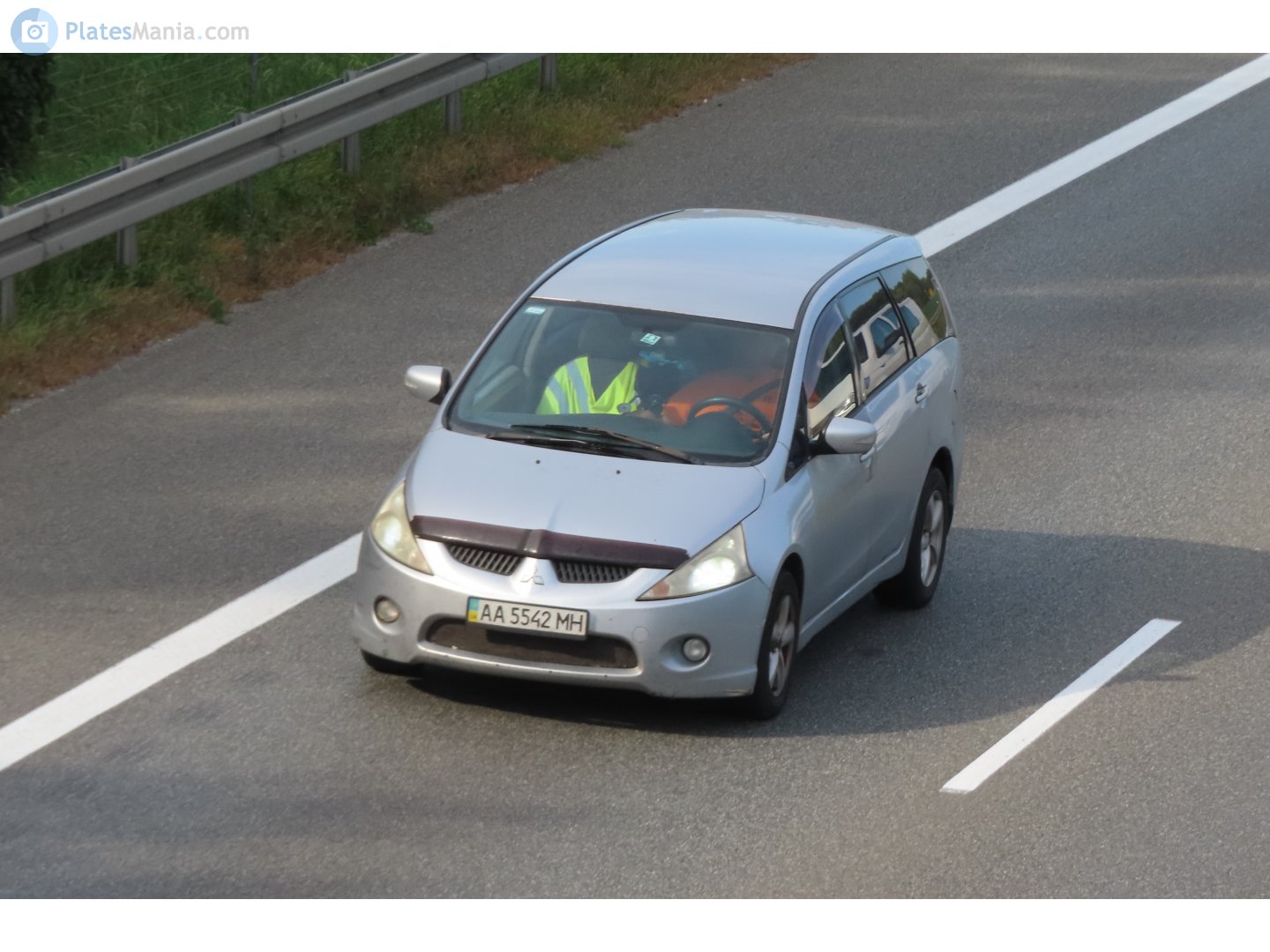 AA 5542 MH, Mitsubishi Grandis 1st gen (NA/BA), 2003–2011