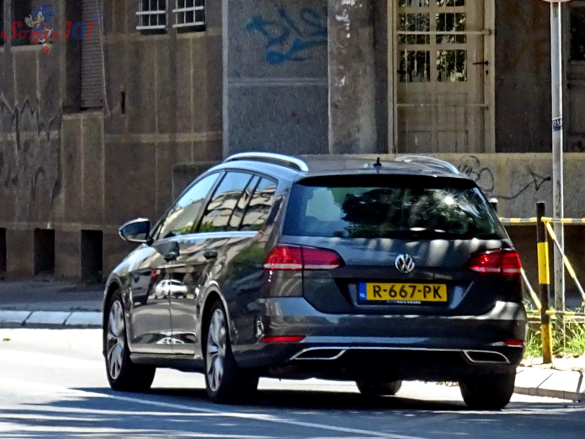 R-667-PK, Volkswagen Golf 7th gen Variant (5G), 2013–2020