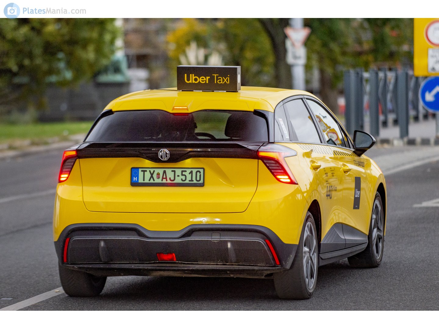 TX AJ-510, MG 4 1st gen (EH32), 2022–