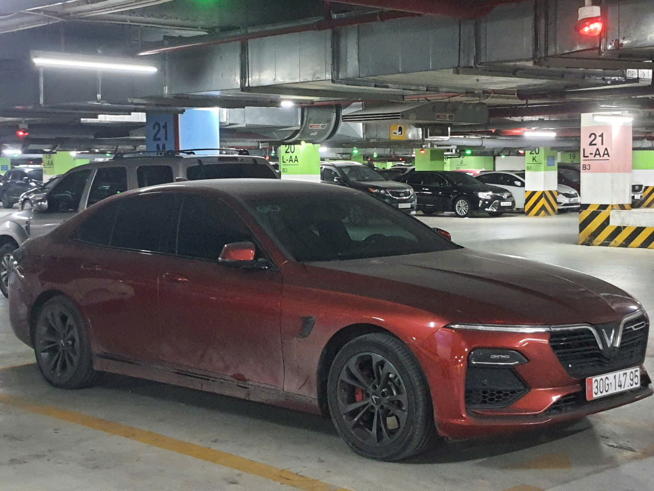 30G-147.95, VinFast LUX A2.0 1st gen (F10), 2019–2022