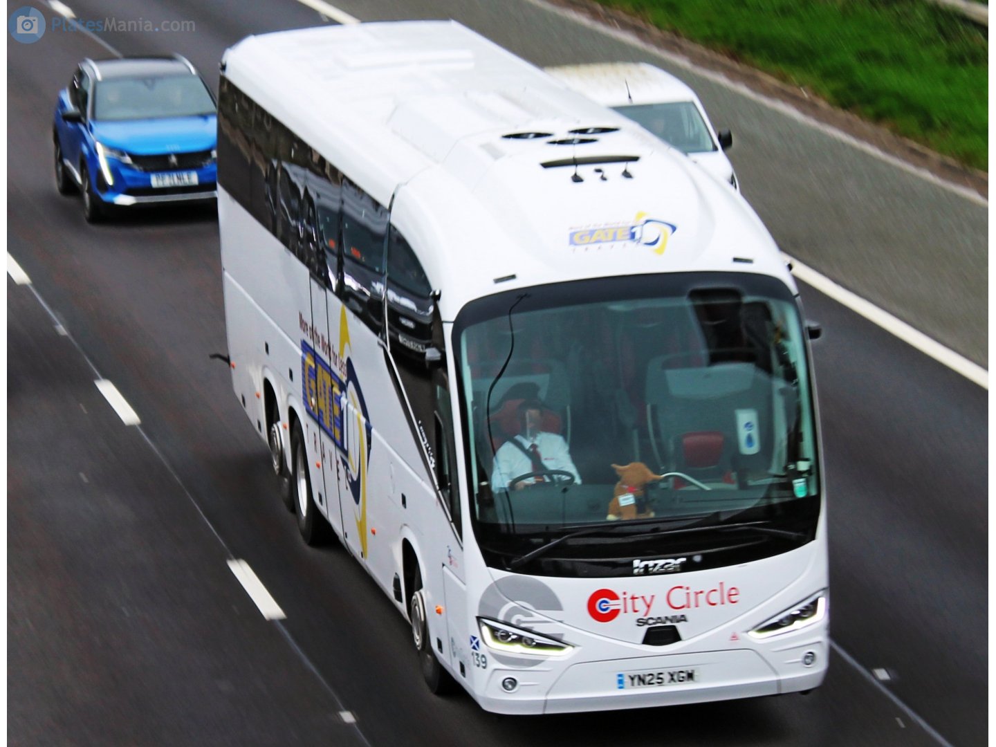 YN25XGW, Irizar i6 