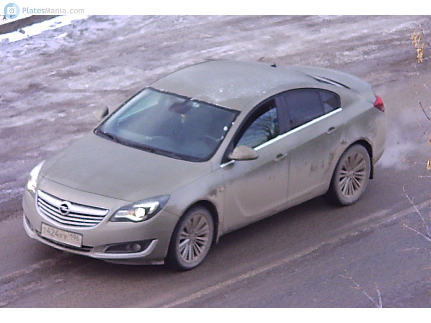 т 424 уу 196, Opel Insignia 