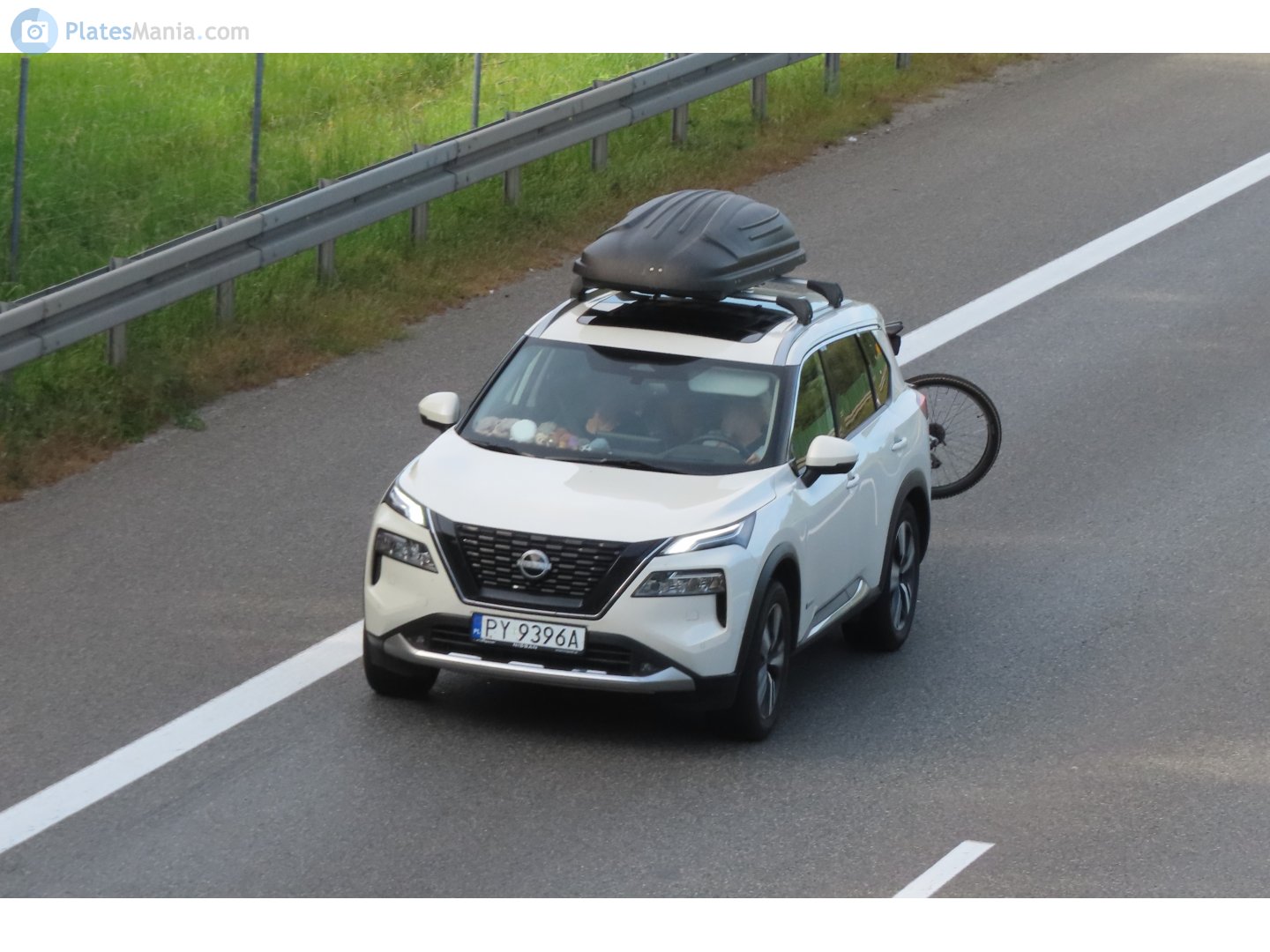 PY 9396A, Nissan X-Trail 