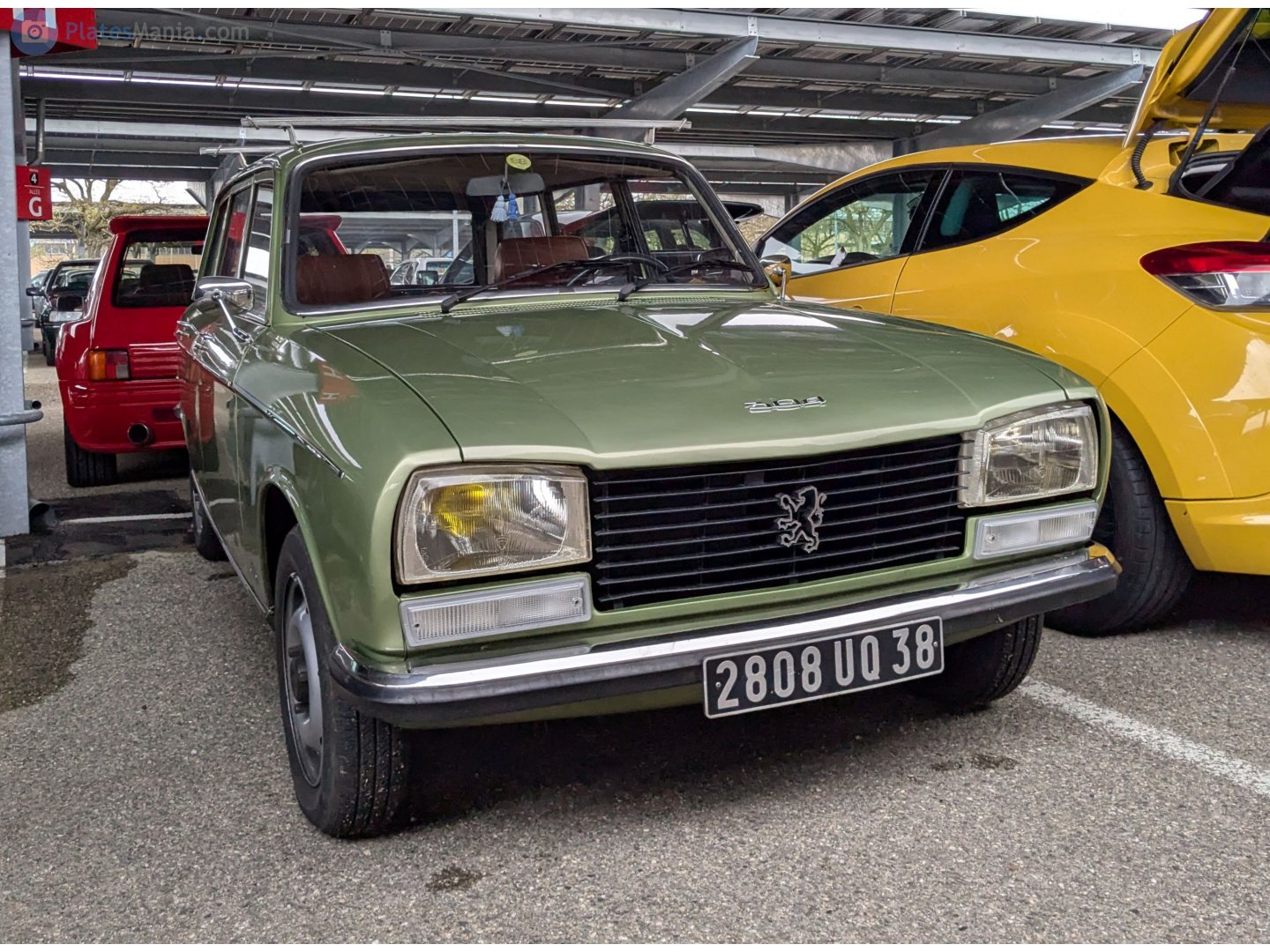 2808 UQ 38, Peugeot 304 