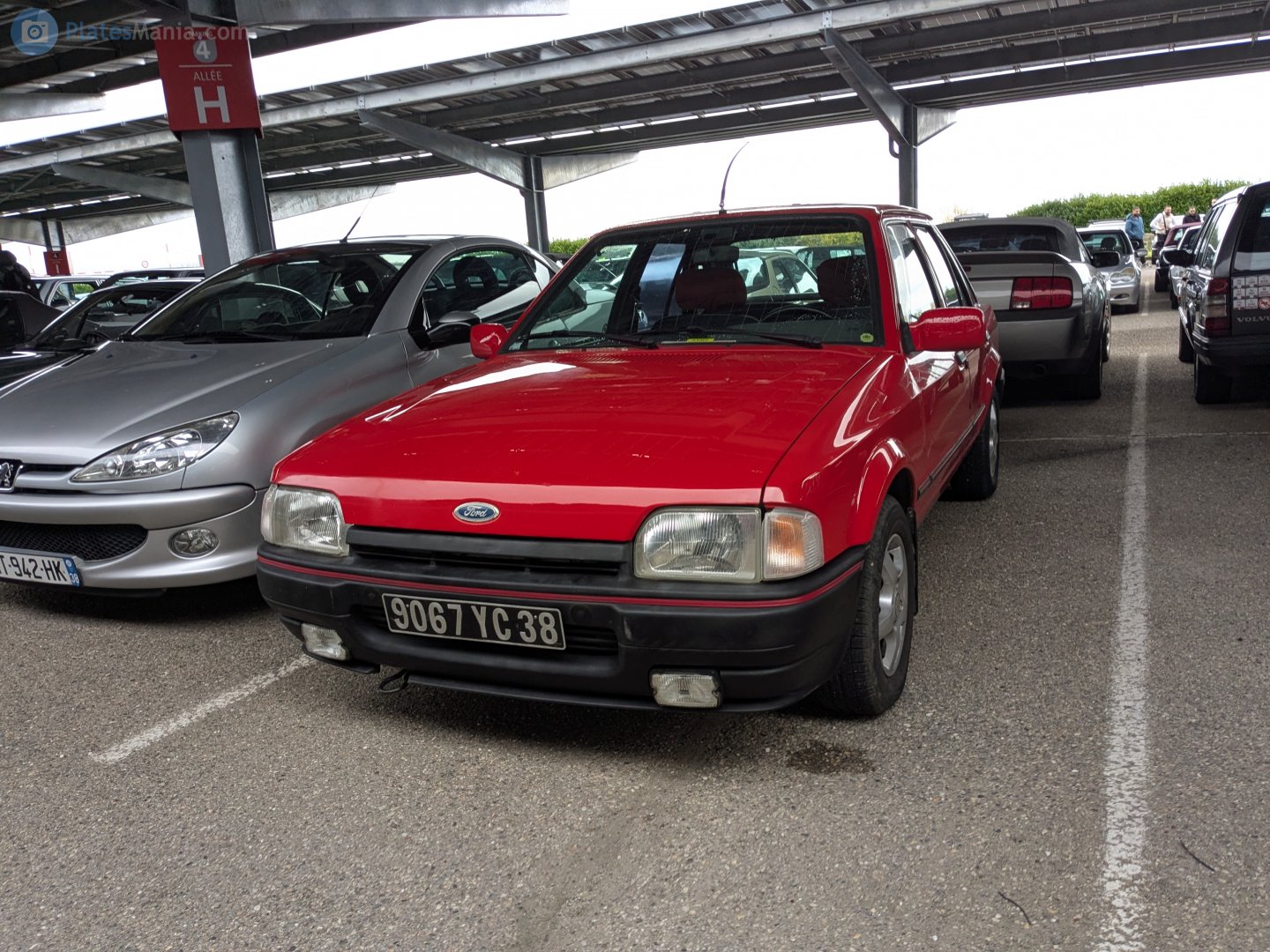 9067 YC 38, Ford Escort 