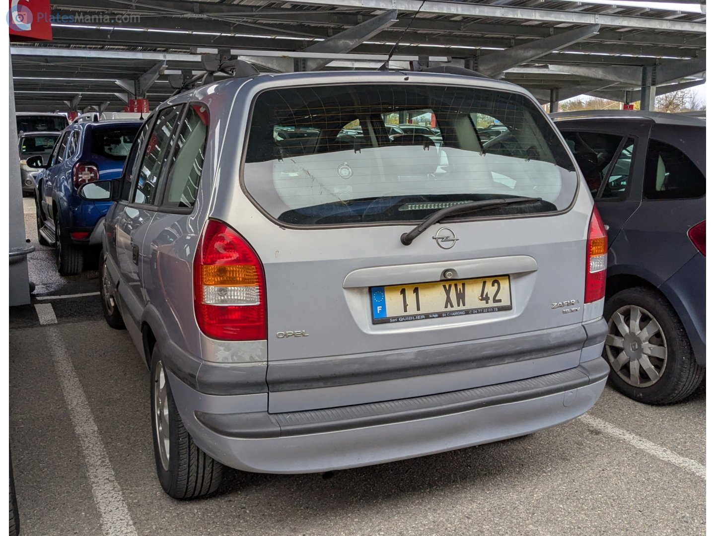 11 XW 42, Opel Zafira 