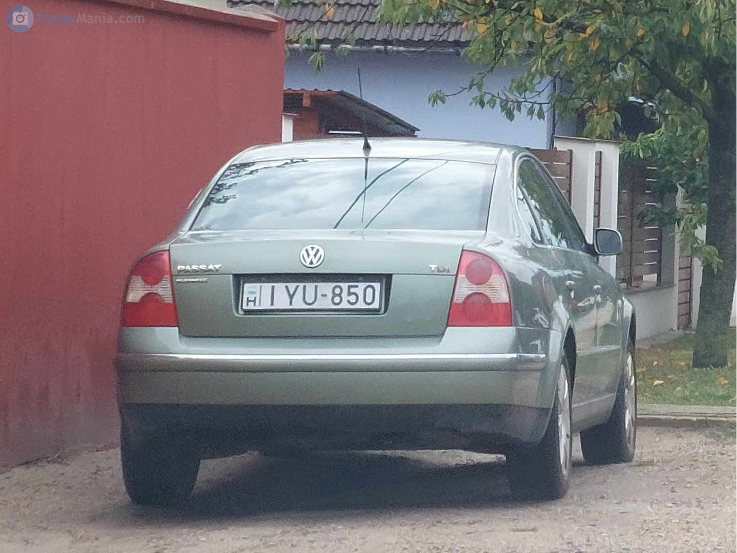IYU-850, Volkswagen Passat 5th gen Sedan (B5.5; 3BG), facelift, 2000–2005