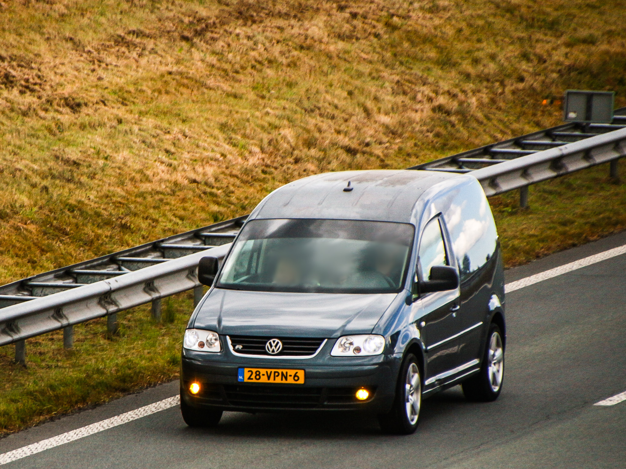 28-VPN-6, Volkswagen Caddy 3rd gen (2K), 2004–2010