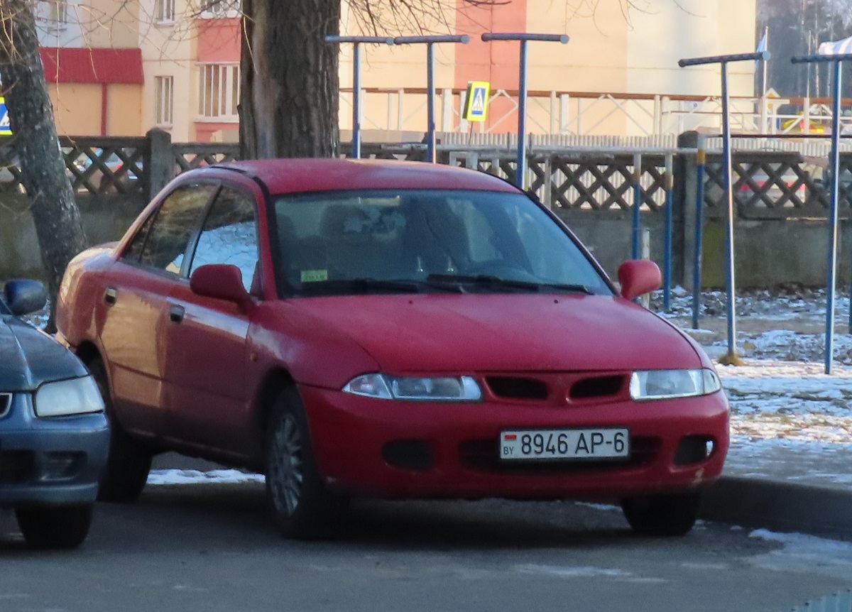 8946 AP-6, Mitsubishi Carisma 1st gen Sedan (DA1A), 1995–2001