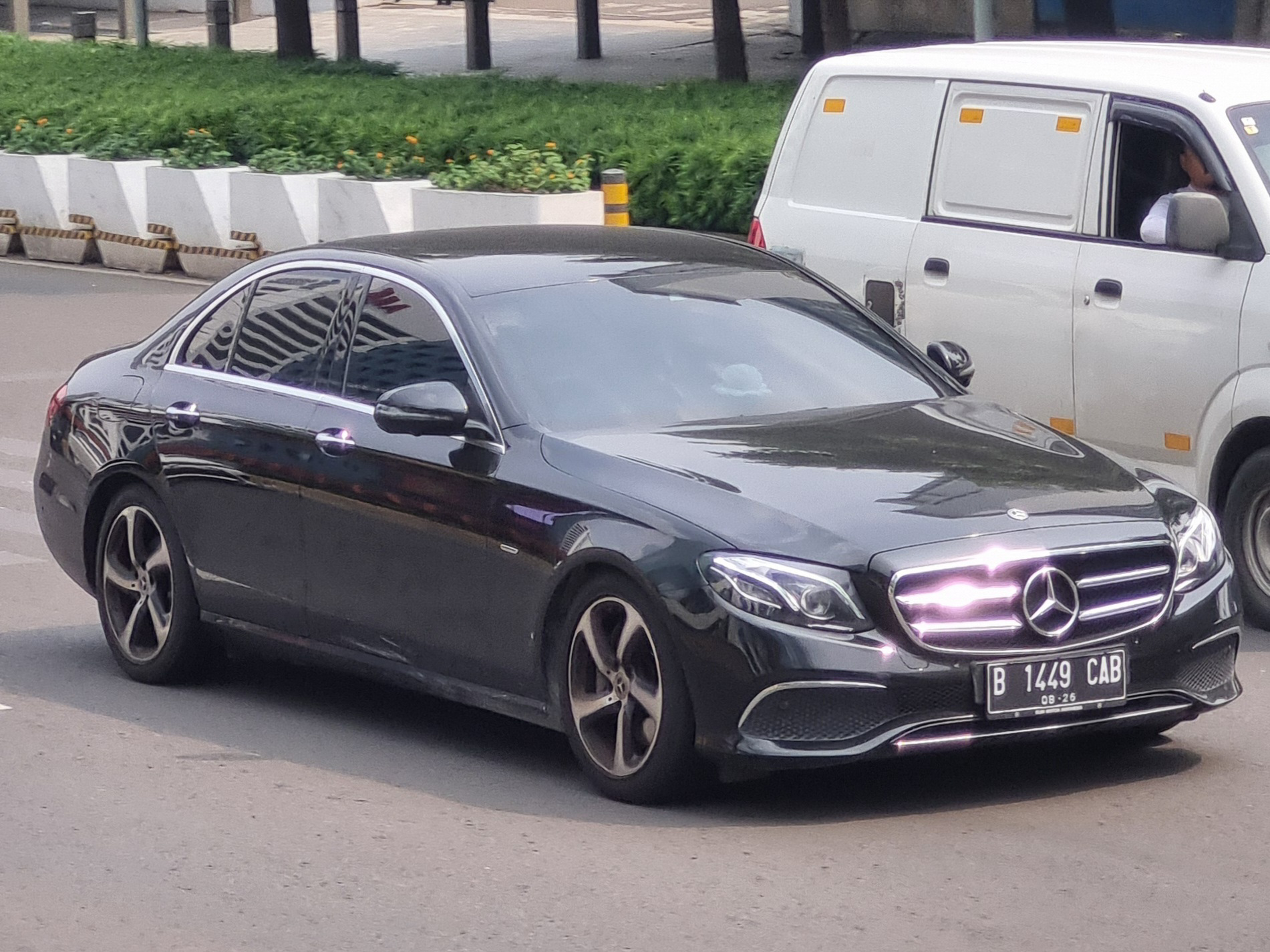 B 1449 CAB, Mercedes-Benz E-Klasse 5th gen Sedan (V213/W213), 2016­–2020