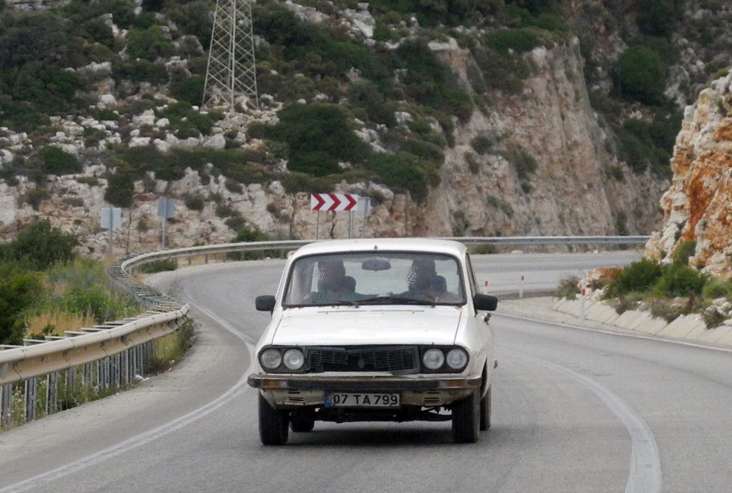 07 TA 799, Renault 12 