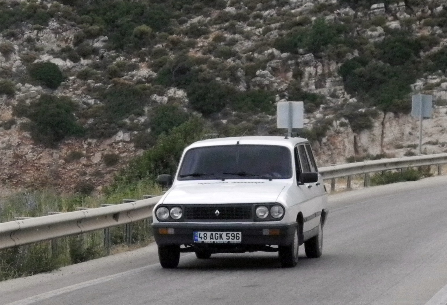 48 AGK 596, Renault 12 1st gen Break (X17), 1970–1980