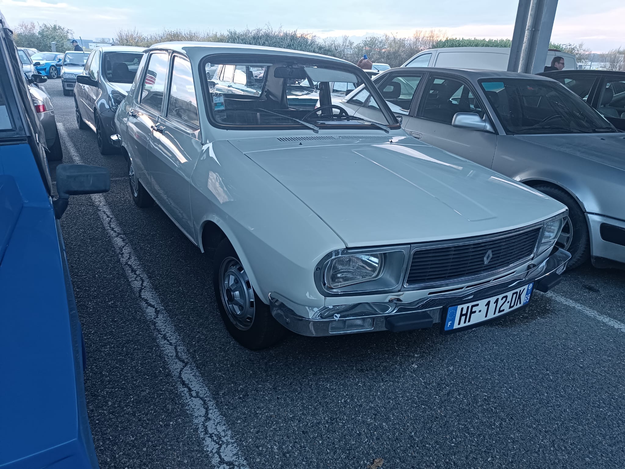 HF-112-DK, Renault 12 1st gen Sedan (X17), 1969–1975