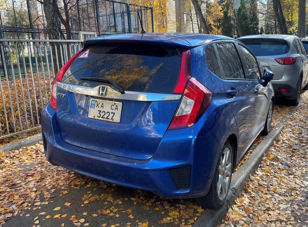 KA 3227 CA, Honda Fit 3rd gen (GK/GH/GP), 2013–2020