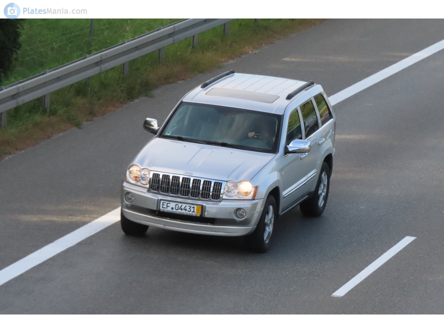 EF 04431, Jeep Grand Cherokee 3rd gen (WK), 2004–2010