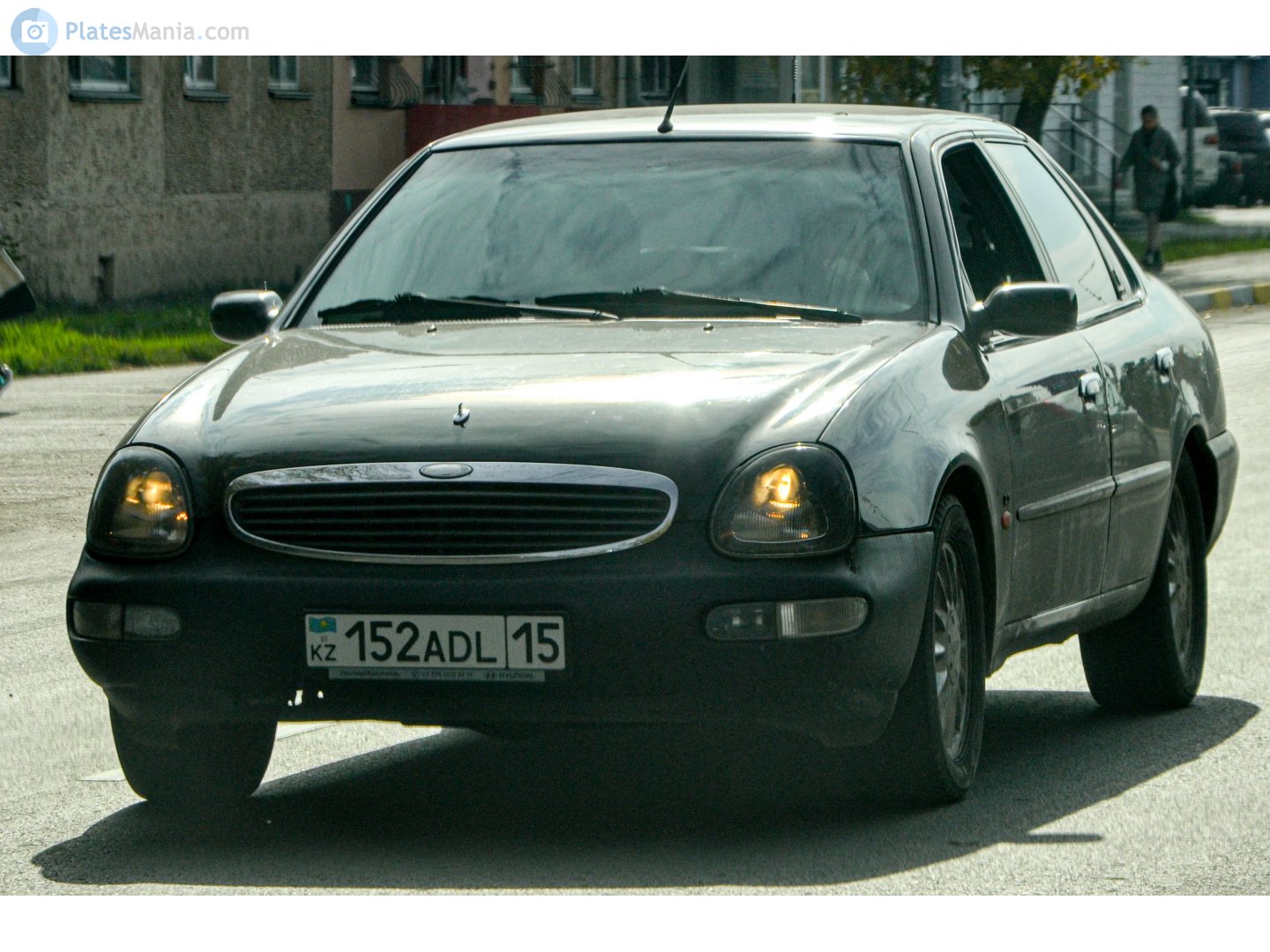 152 ADL 15, Ford Scorpio 2nd gen Sedan (GFR), 1994–1998