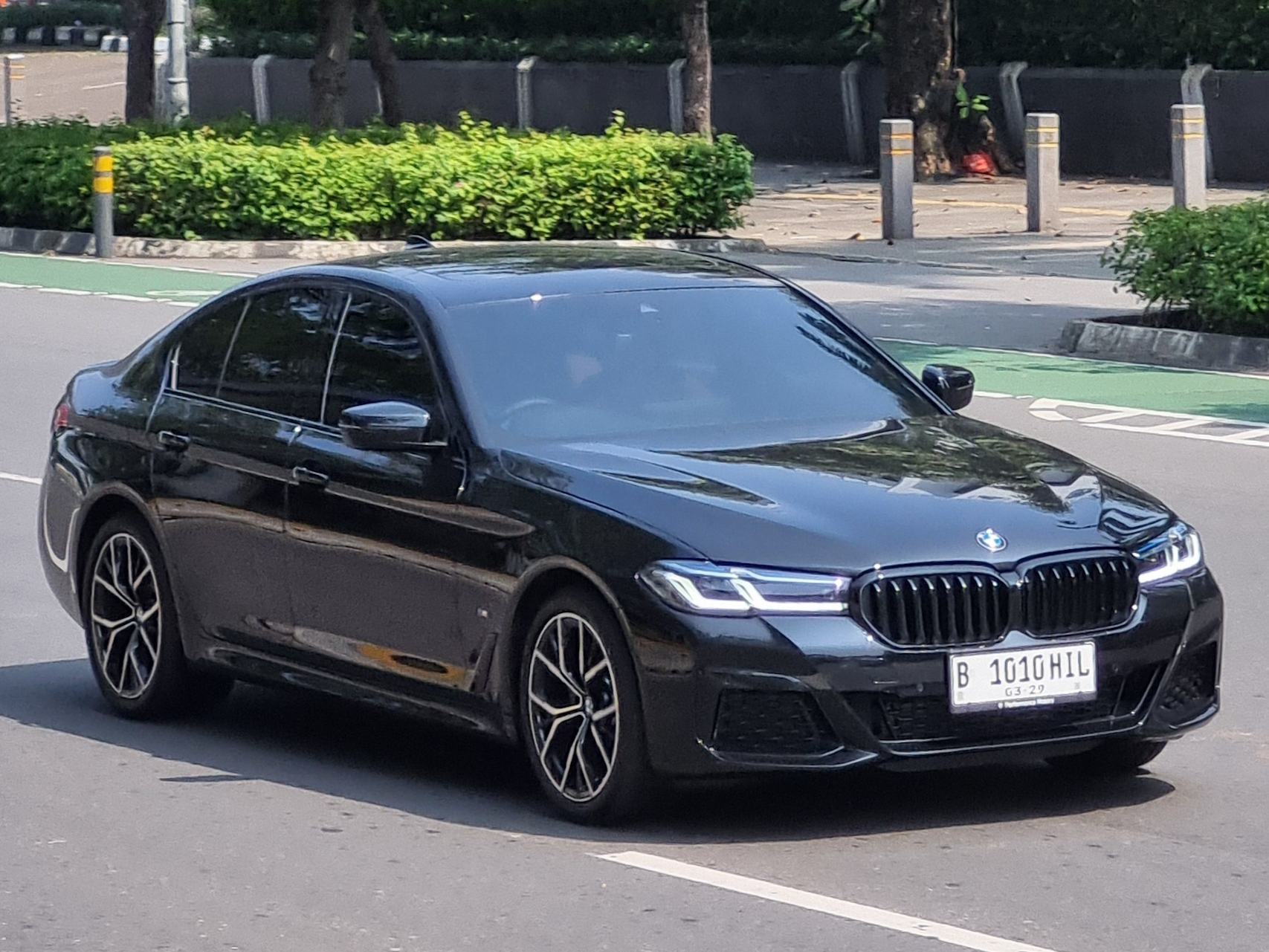 B 1010 HIL, BMW 5 Series 7th gen Sedan (G30/G38), facelift, 2020–2023