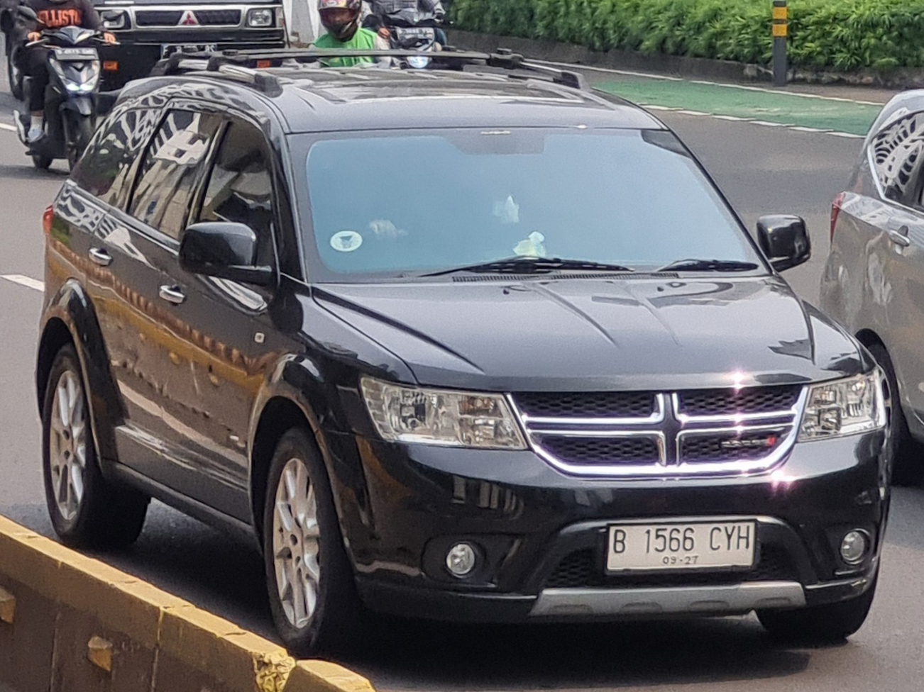 B 1566 CYH, Dodge Journey 1st gen (JC49), 2008–2020