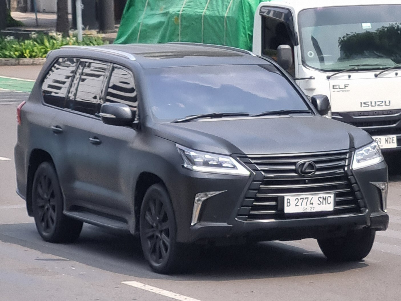 B 2774 SMC, Lexus LX 3rd gen (J200), 1st facelift, 2012–2015