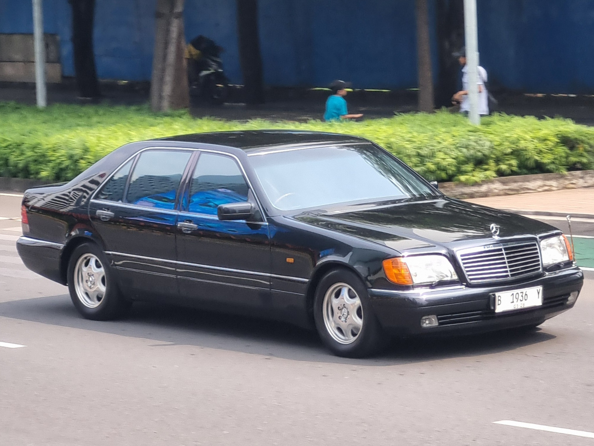 B 1936 Y, Mercedes-Benz S-Klasse 5th gen Sedan (W140/V140), 1991–1998