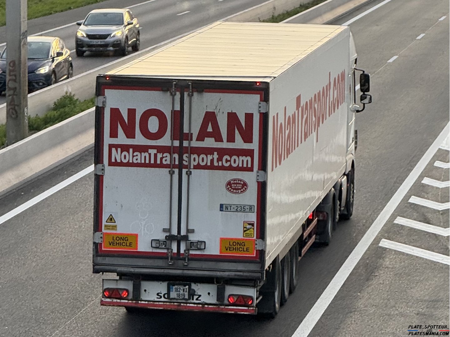 182-WX-1819, Schmitz SKO 