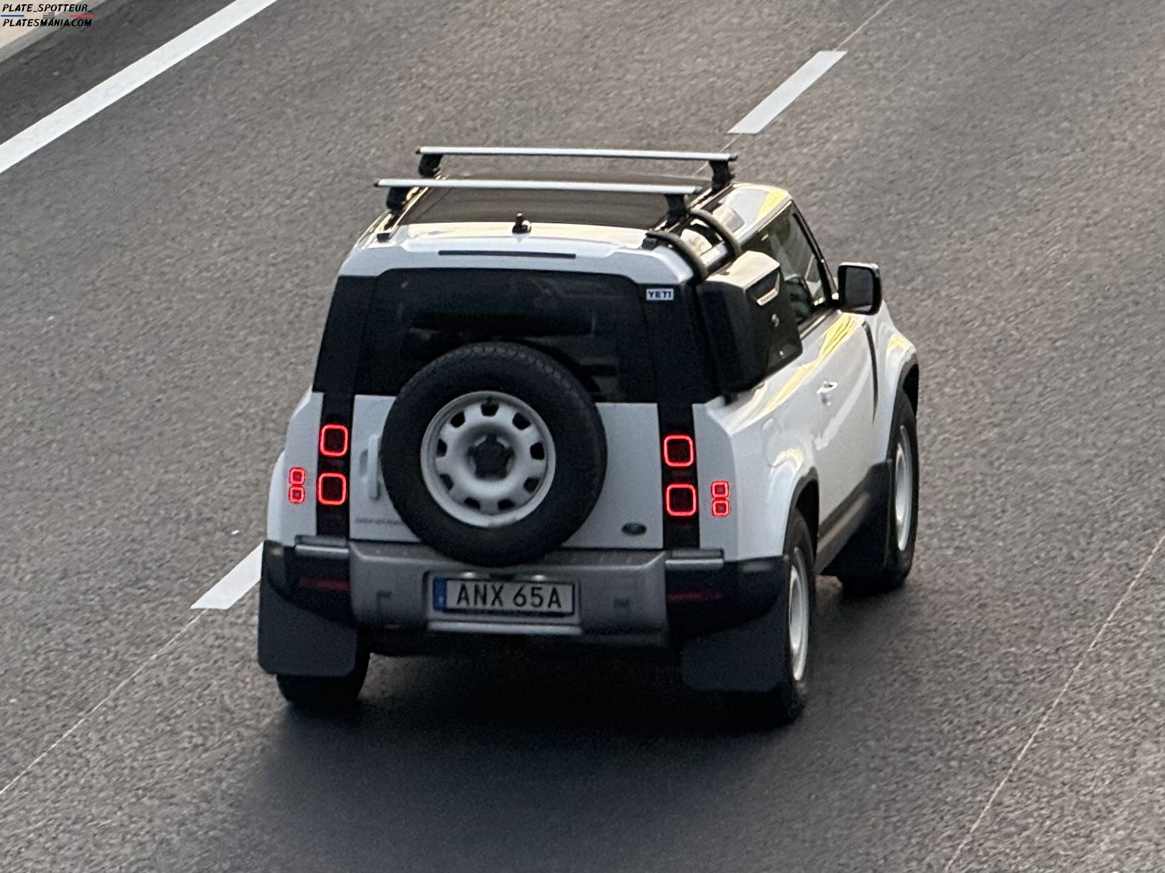 ANX 65A, Land Rover Defender 2nd gen 90